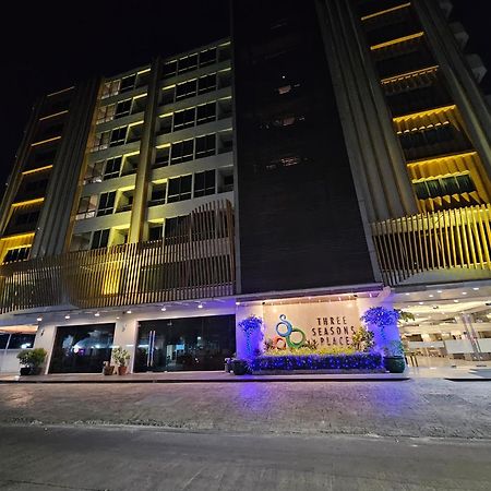 Three Seasons Bangkok Hotell Exteriör bild