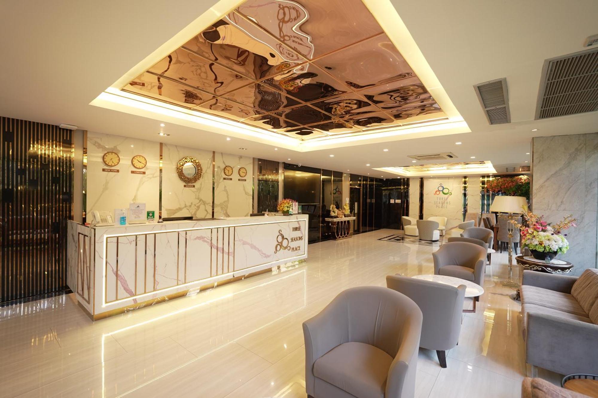 Three Seasons Bangkok Hotell Exteriör bild