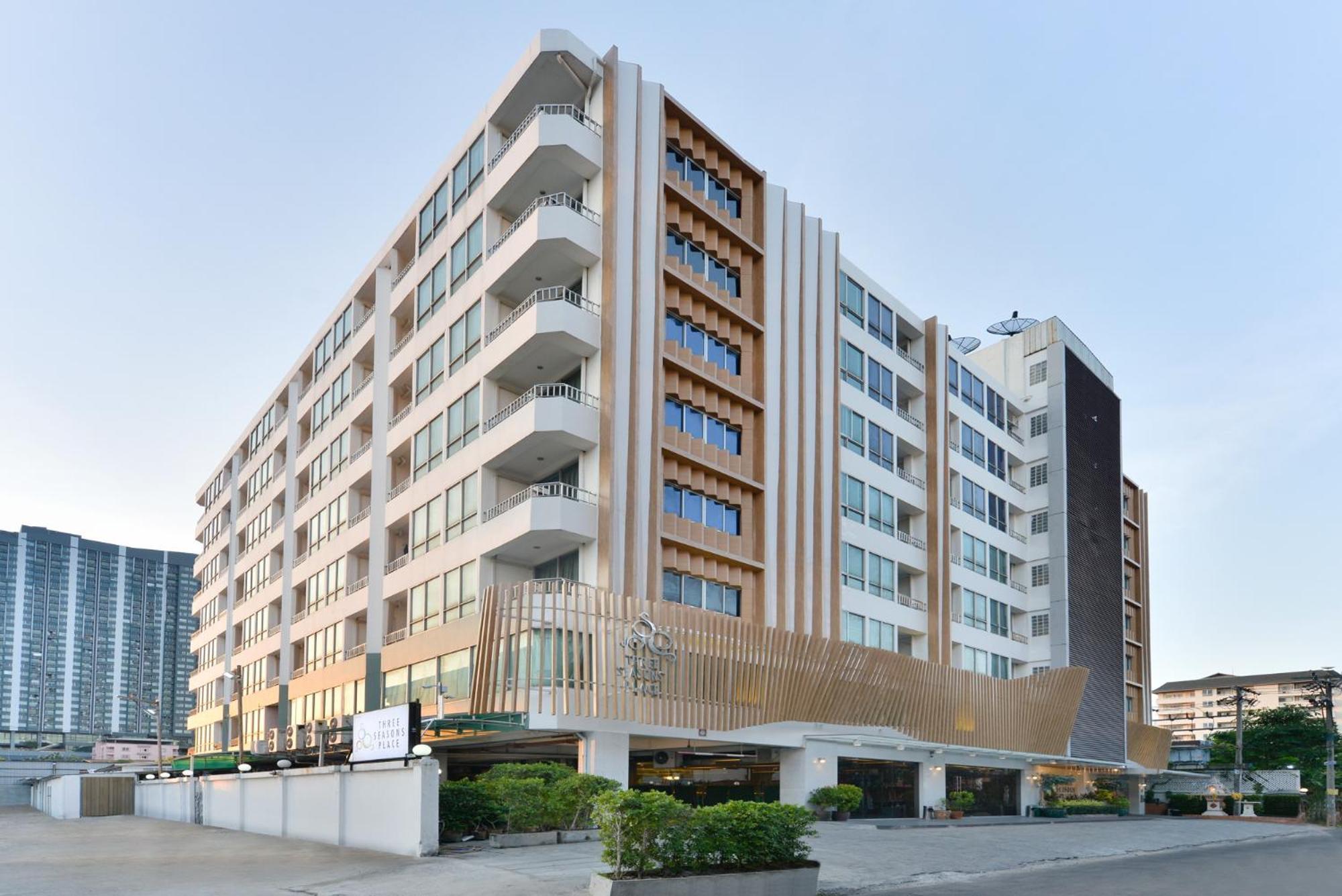 Three Seasons Bangkok Hotell Exteriör bild